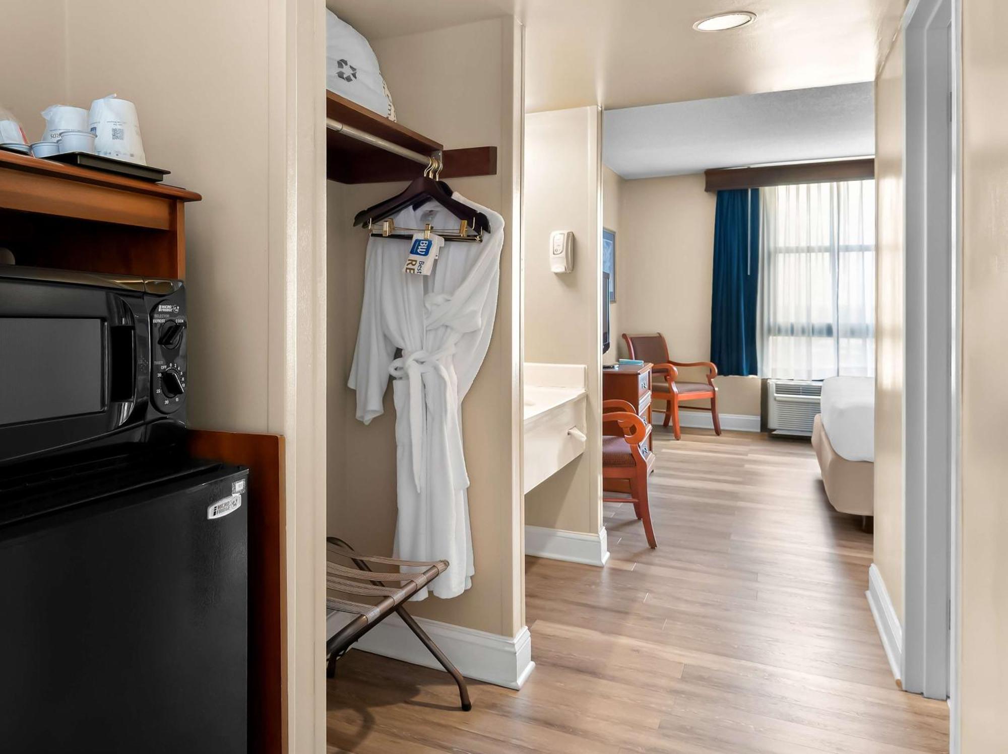 Best Western Potomac Mills Woodbridge Exteriör bild