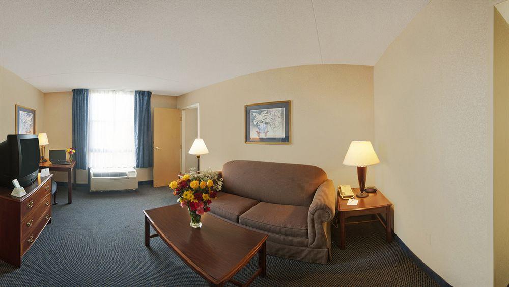 Best Western Potomac Mills Woodbridge Exteriör bild